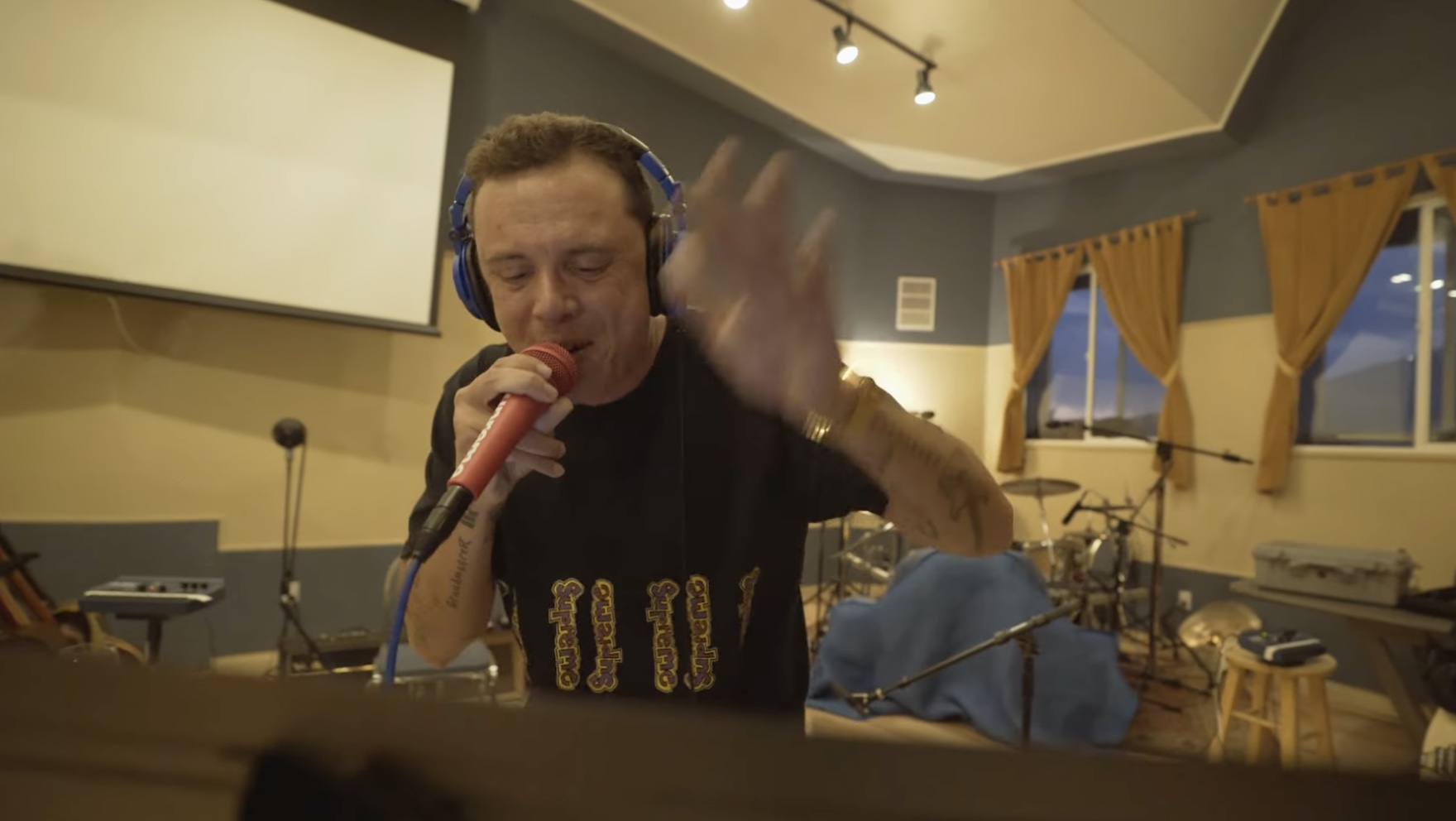 Logic Live From The Country