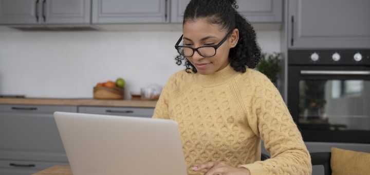 Tips for Balancing Self-Care While Building Your Side Hustle